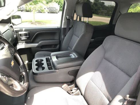 Used 2017 Chevrolet Silverado 1500 LT AWD/4WD image 18