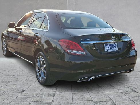 Used 2018 Mercedes-Benz C 300 4MATIC Sedan image 4