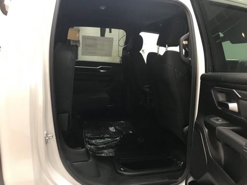 New 2026 RAM 1500 4x4 Crew Cab image 37