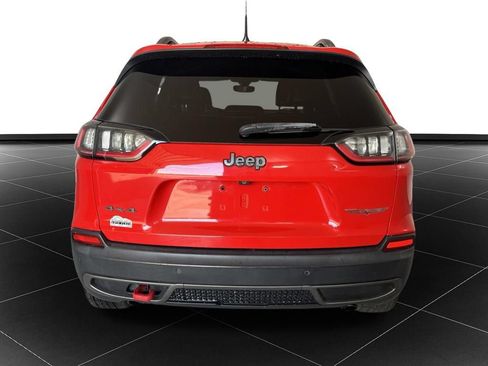 Used 2019 Jeep Cherokee Trailhawk AWD/4WD image 4
