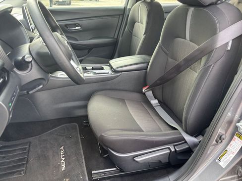 Used 2024 Nissan Sentra SV image 33