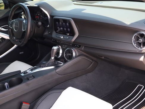 Used 2022 Chevrolet Camaro SS RWD image 17