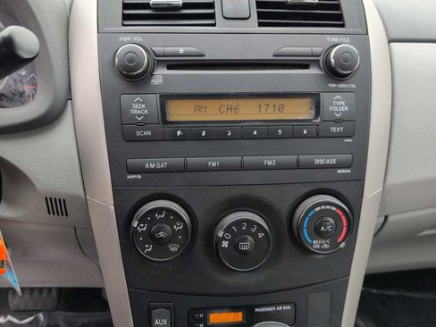 Used 2010 Toyota Corolla image 25