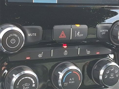 Certified 2025 RAM 1500 Big Horn image 19