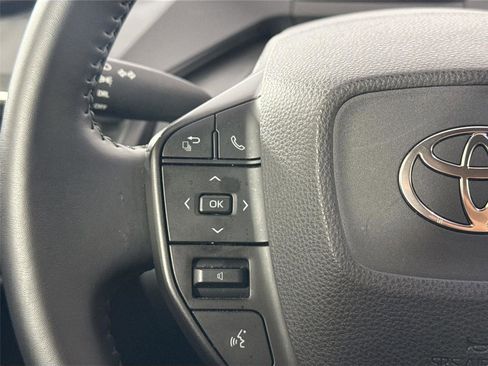 Used 2024 Toyota Prius LE image 17