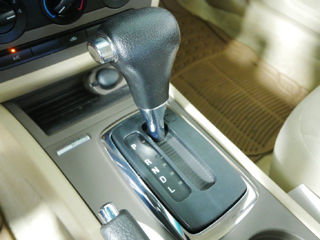 Used 2009 Ford Fusion SE FWD image 30