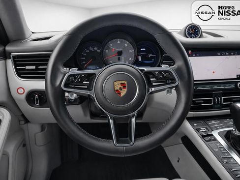 Used 2020 Porsche Macan S AWD/4WD image 6