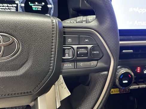 Used 2025 Toyota 4Runner Limited image 20