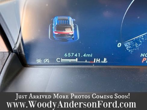 Used 2022 Lincoln Navigator Reserve AWD/4WD image 16