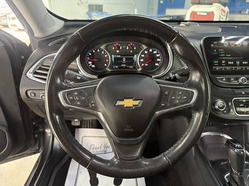Used 2018 Chevrolet Malibu LT w/ True North Edition FWD image 22
