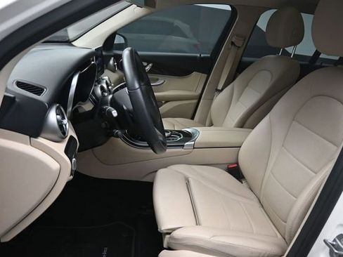 Used 2019 Mercedes-Benz GLC 300 image 17