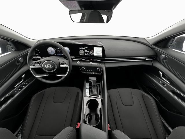 New 2025 Hyundai Elantra SEL FWD image 13