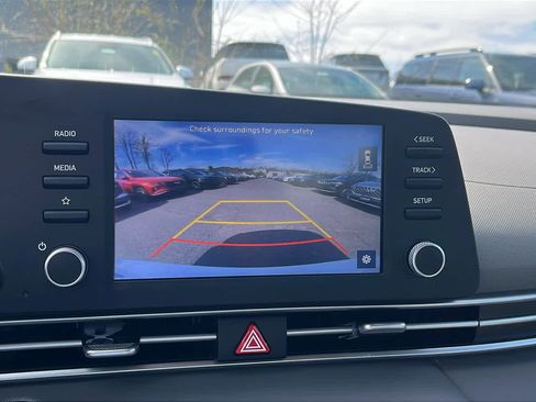 Used 2023 Hyundai Elantra SEL FWD image 16