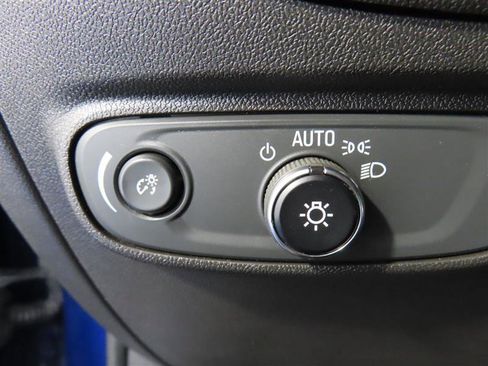 Used 2022 Chevrolet Equinox LT AWD/4WD image 13