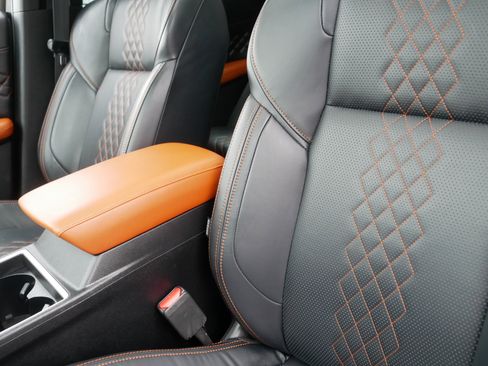 Used 2023 Mitsubishi Outlander SEL image 37