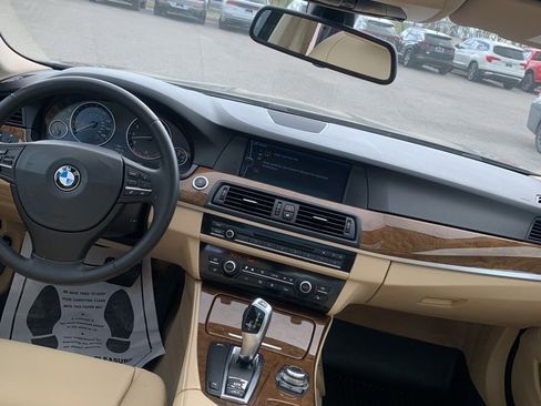 Used 2011 BMW 528i Sedan image 7