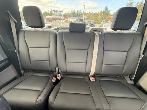 Used 2017 Ford F350 XLT w/ Camper Package image 12