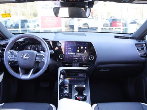 Used 2023 Lexus NX 250 FWD w/ Premium Package image 17