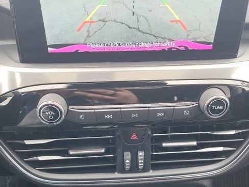 Used 2022 Ford Escape Titanium w/ Class II Trailer Tow Package image 6