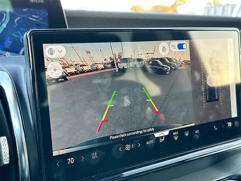 Used 2025 Ford Expedition Platinum image 23