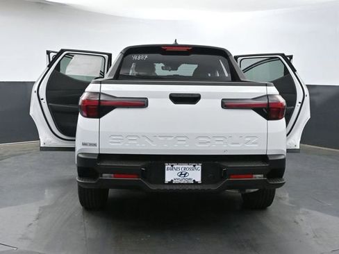 Used 2025 Hyundai Santa Cruz SE image 37