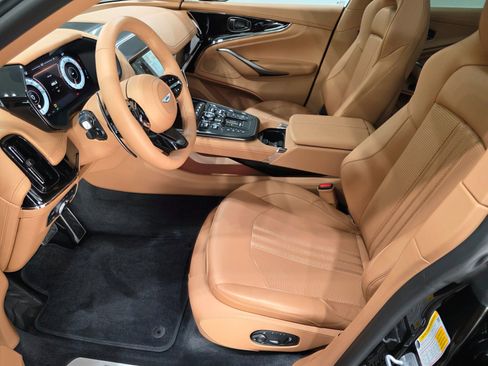 Used 2026 Aston Martin DBX 707 image 17