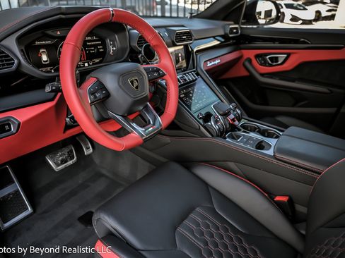 Used 2024 Lamborghini Urus S image 18
