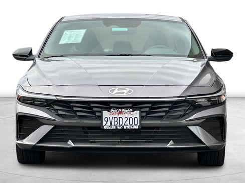 Certified 2025 Hyundai Elantra Sport image 12