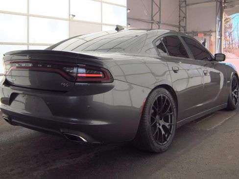 Used 2018 Dodge Charger R/T image 4