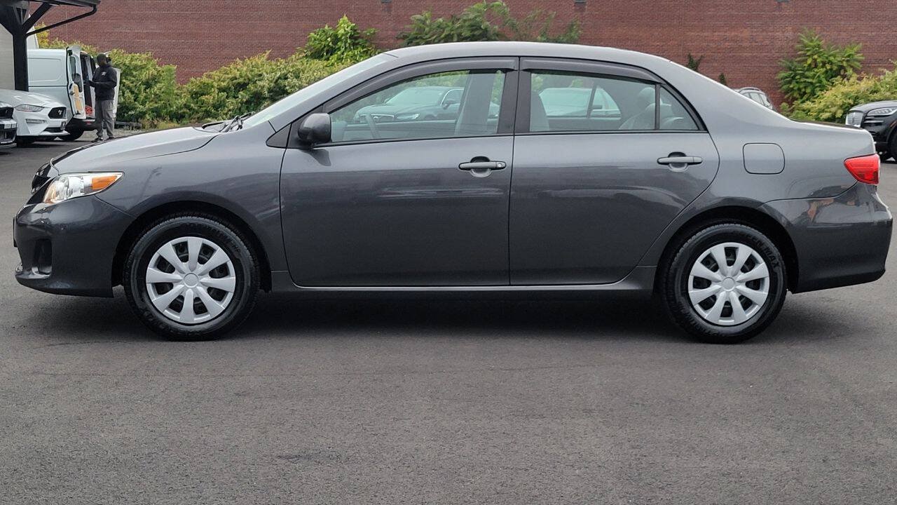 Used 2011 Toyota Corolla LE FWD image 9