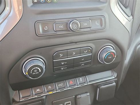 Certified 2022 Chevrolet Silverado 1500 Custom image 15