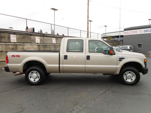 Used 2009 Ford F250 XL image 2