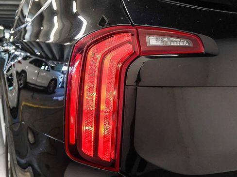 Used 2024 Kia Telluride LX image 9