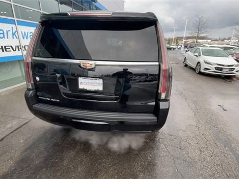 Used 2016 Cadillac Escalade Premium image 7