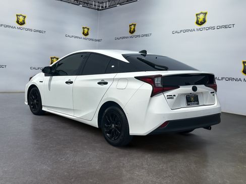Used 2022 Toyota Prius AWD image 3