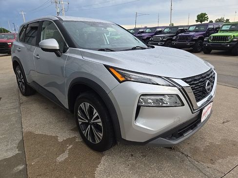 Used 2023 Nissan Rogue SV AWD/4WD image 15