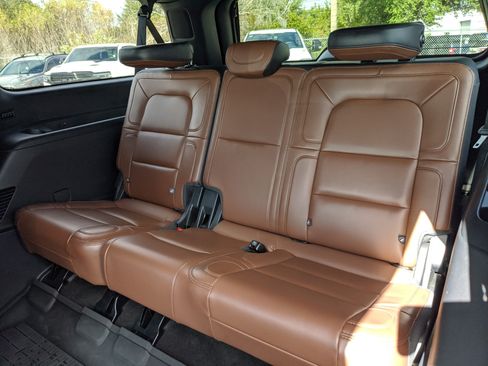 Used 2024 Lincoln Navigator L Reserve image 17