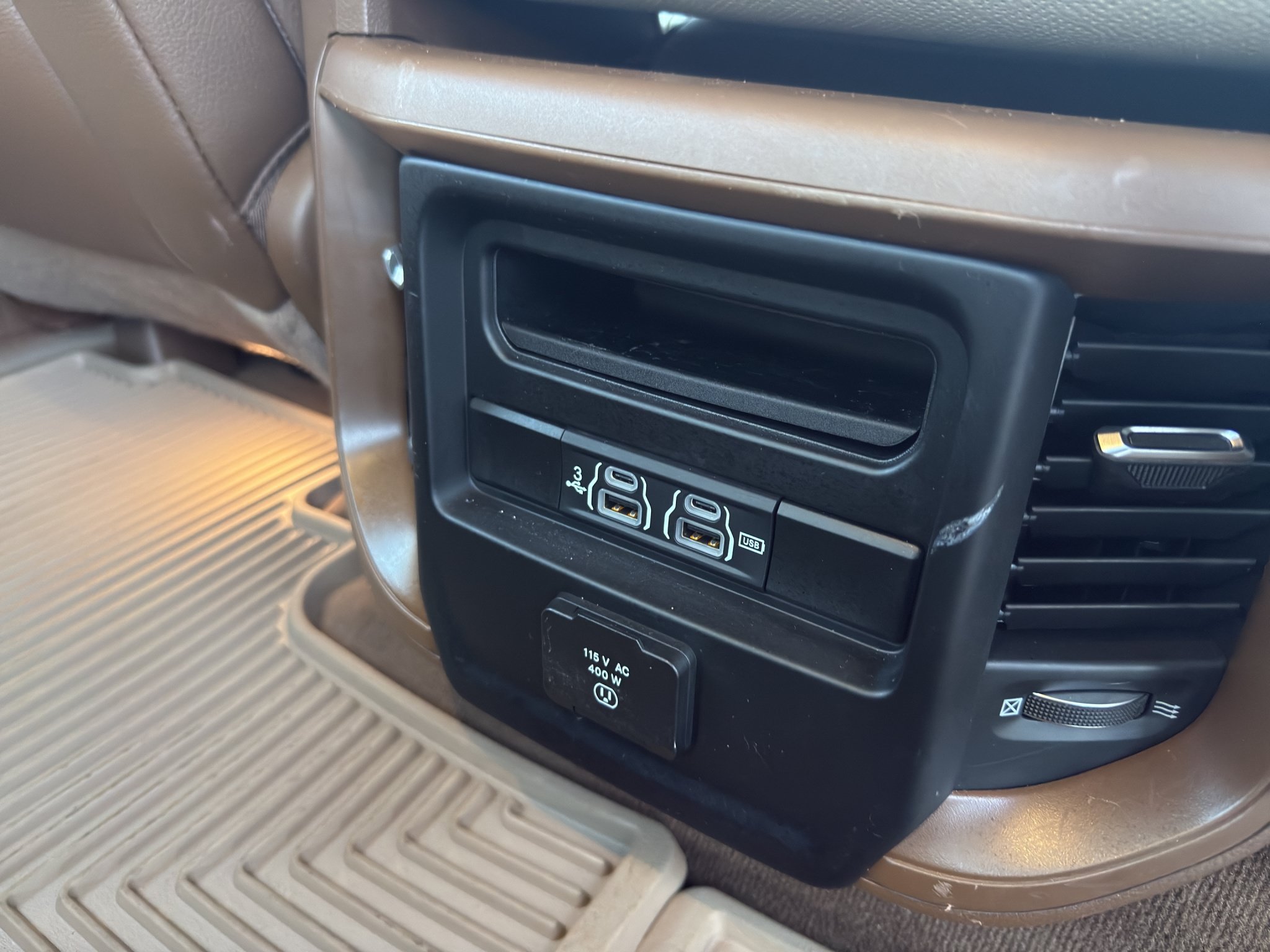 Used 2020 RAM 1500 Laramie AWD/4WD image 16