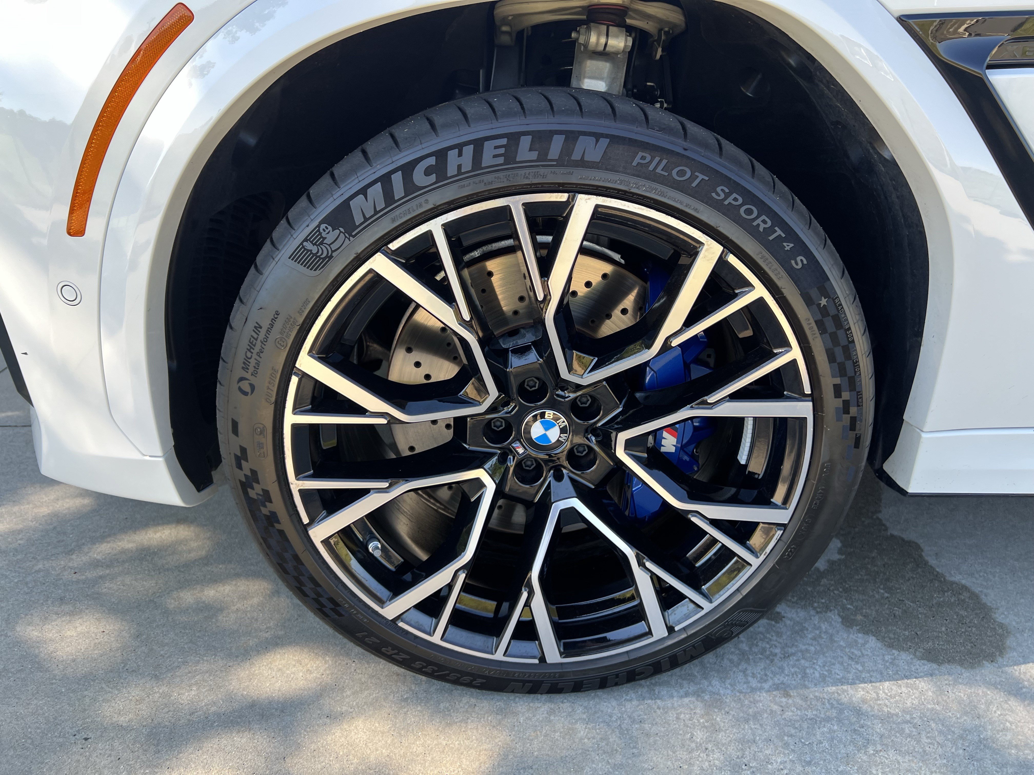 Used 2025 BMW X6 M Competition w/ Executive Package AWD/4WD image 13