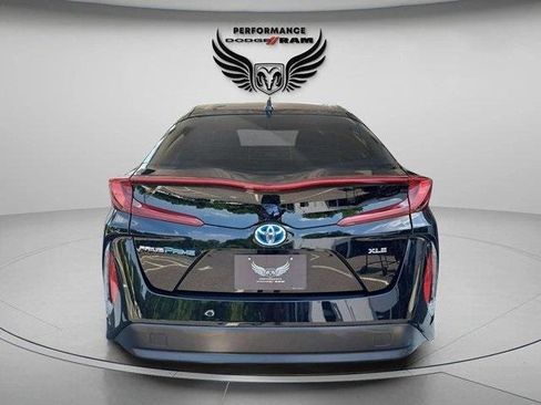 Used 2022 Toyota Prius Prime XLE image 6