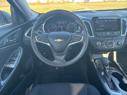 Used 2022 Chevrolet Malibu LS image 15