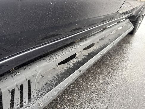 Used 2024 GMC Sierra 1500 AT4 w/ Technology Package image 13