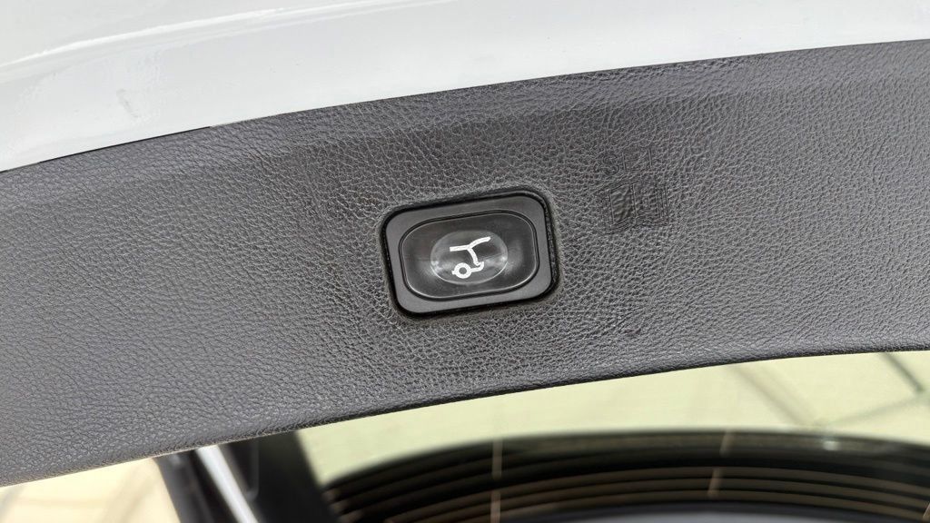 Used 2023 Ford Edge SEL w/ Convenience Package AWD/4WD image 6