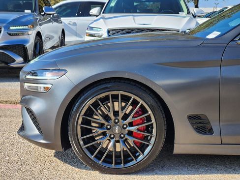 Used 2022 Genesis G70 3.3T Launch Edition image 9