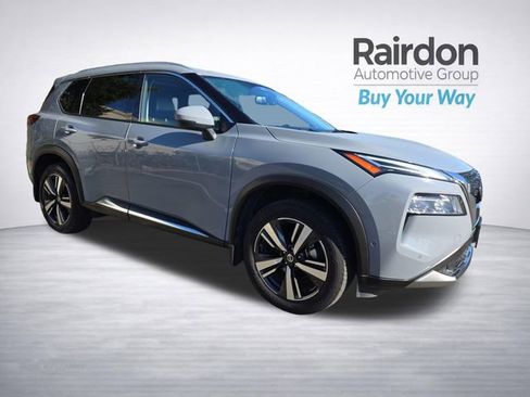 Used 2021 Nissan Rogue Platinum FWD image 1