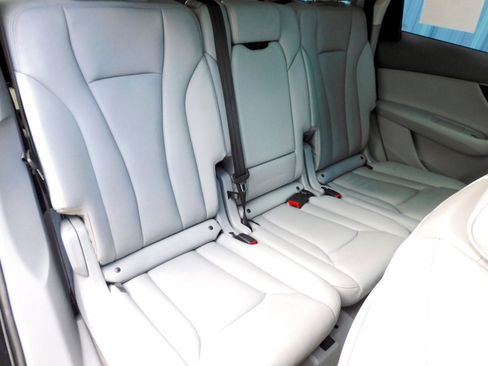 Used 2018 Audi Q7 2.0T Premium Plus w/ Premium Plus Package image 19