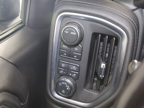 Used 2021 Chevrolet Silverado 1500 LT Trail Boss w/ Convenience Package II image 28