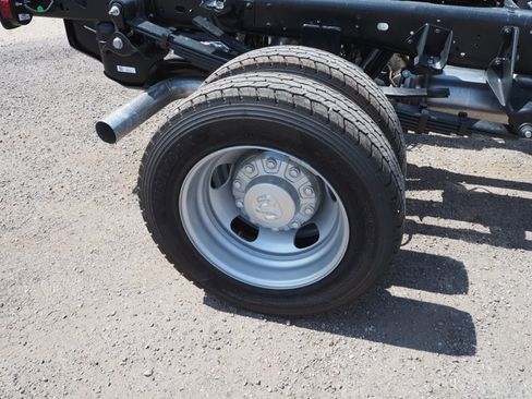 New 2026 RAM 5500 Tradesman w/ Chrome Appearance Group image 6