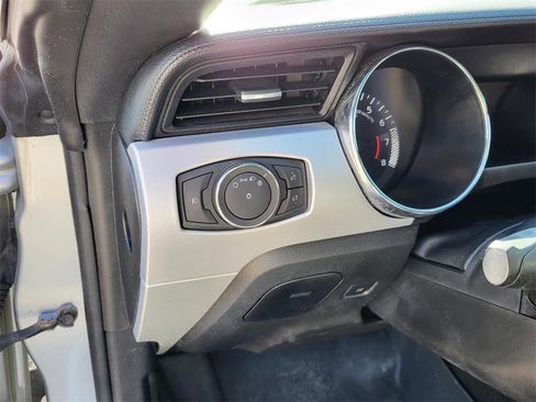 Used 2016 Ford Mustang Premium image 19