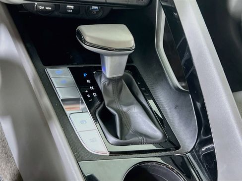 Used 2023 Hyundai Elantra SEL w/ Convenience Package image 17